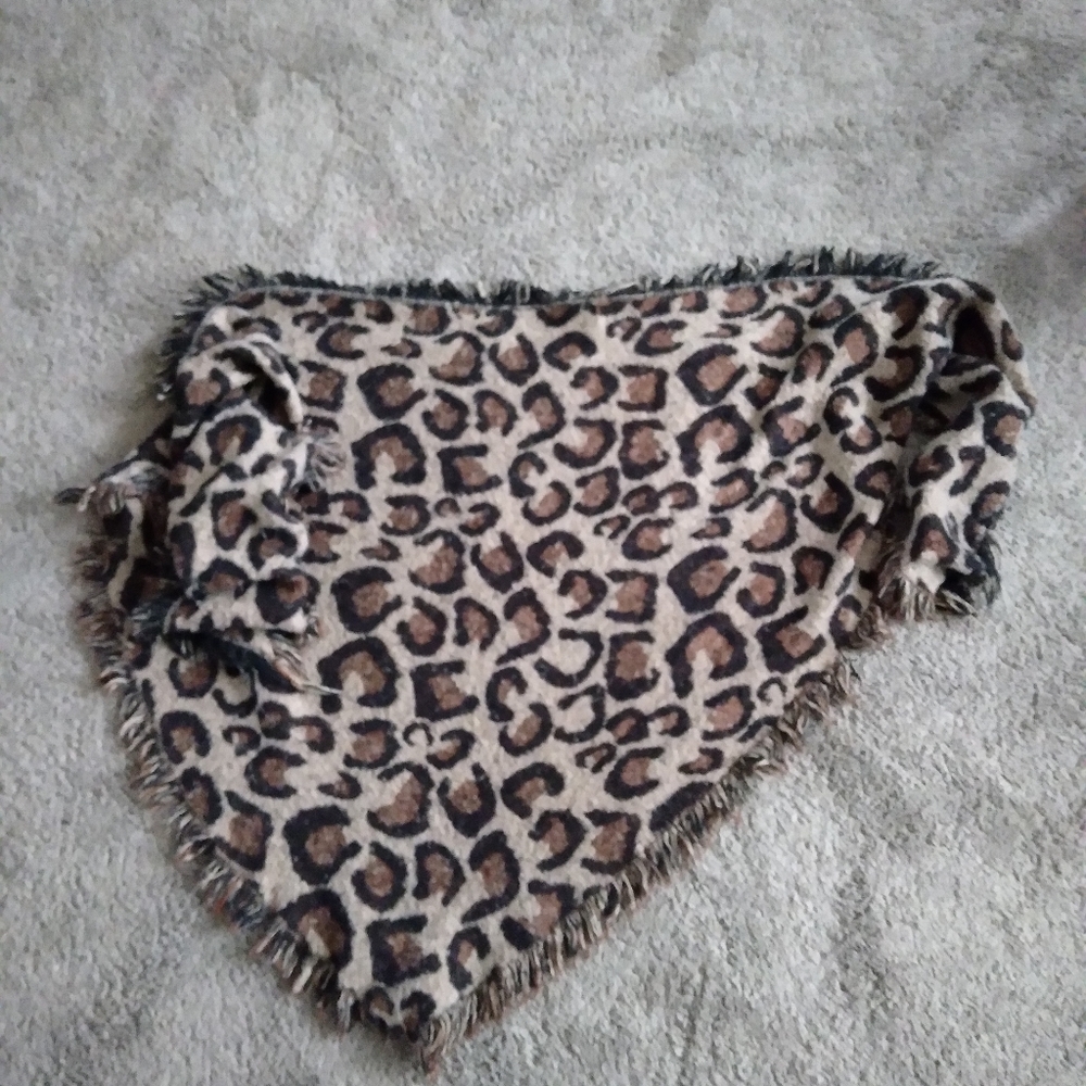 Leopard print scarf - Picture 2 of 2